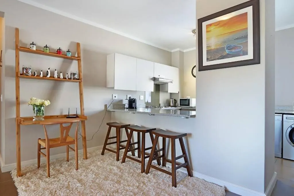 Penguin Haven . Luxury 2 Bedroom, Boulders Beach. Cape Town Daire